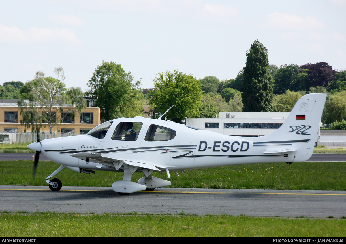 Aircraft Photo of D-ESCD | Cirrus SR-22 G1 | AirHistory.net #573847