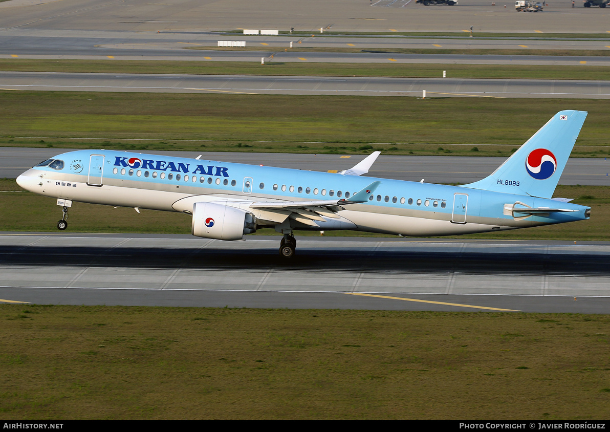 Aircraft Photo of HL8093 | Bombardier CSeries CS300 (BD-500-1A11) | Korean Air | AirHistory.net #573946