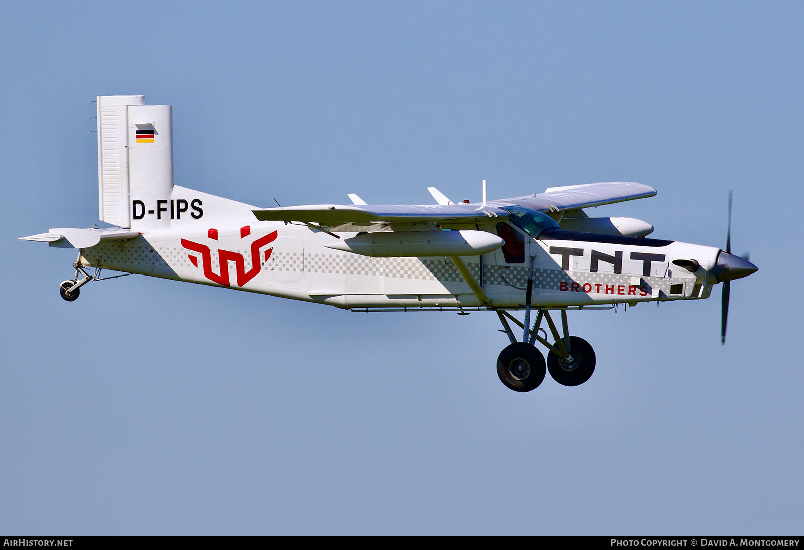 Aircraft Photo of D-FIPS | Pilatus PC-6/B2-H4 Turbo Porter | TNT Brothers | AirHistory.net #574005