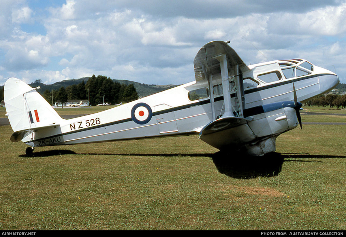 Aircraft Photo of ZK-AKU / NZ528 | De Havilland D.H. 89A Dragon Rapide | New Zealand - Air Force | AirHistory.net #574016