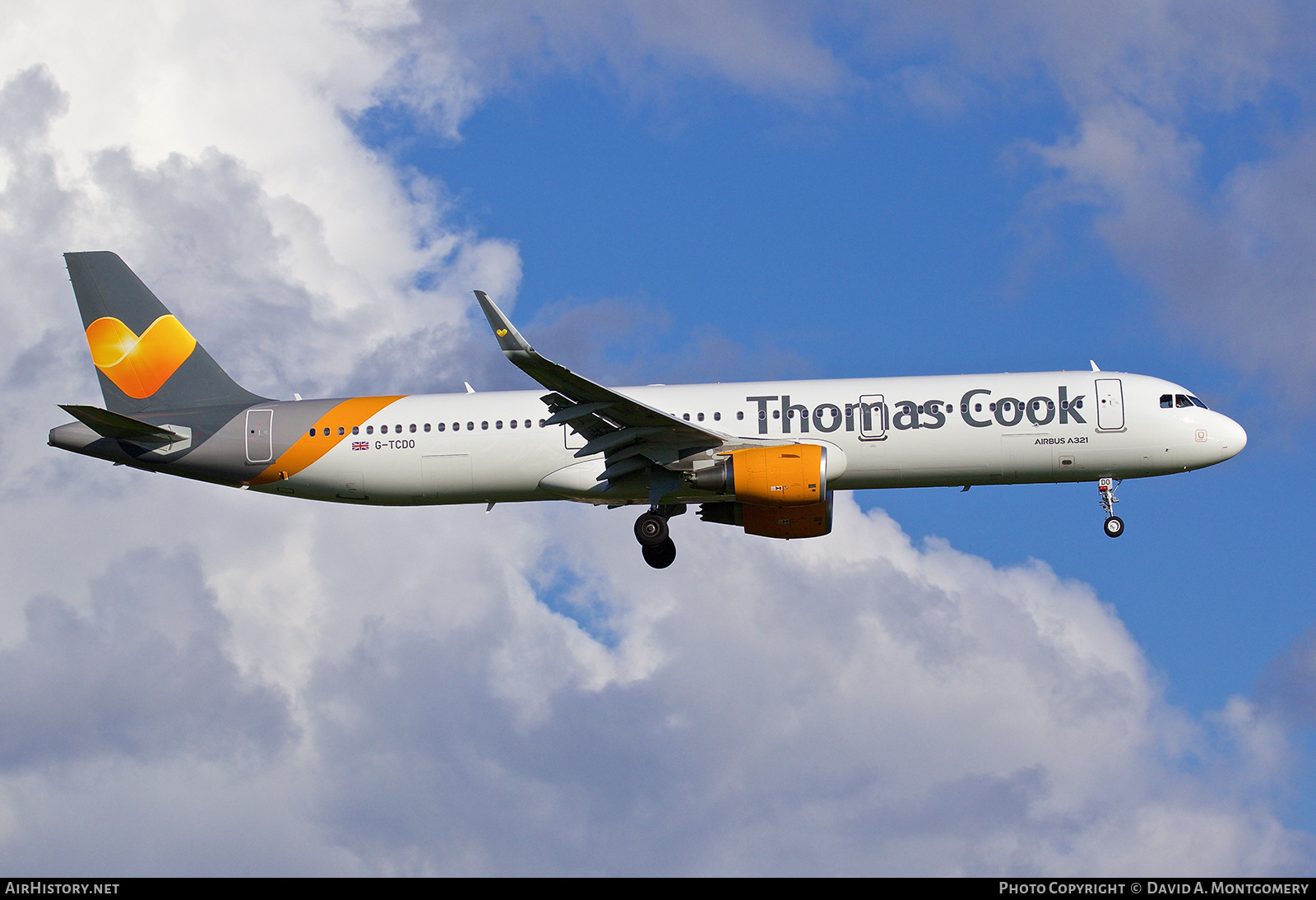 Aircraft Photo of G-TCDO | Airbus A321-211 | Thomas Cook Airlines | AirHistory.net #574025