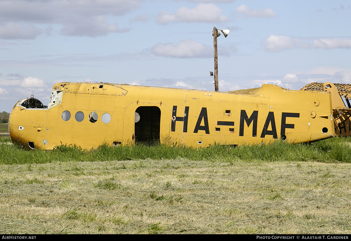 Aircraft Photo of HA-MAF | Antonov An-2R | AirHistory.net #574029