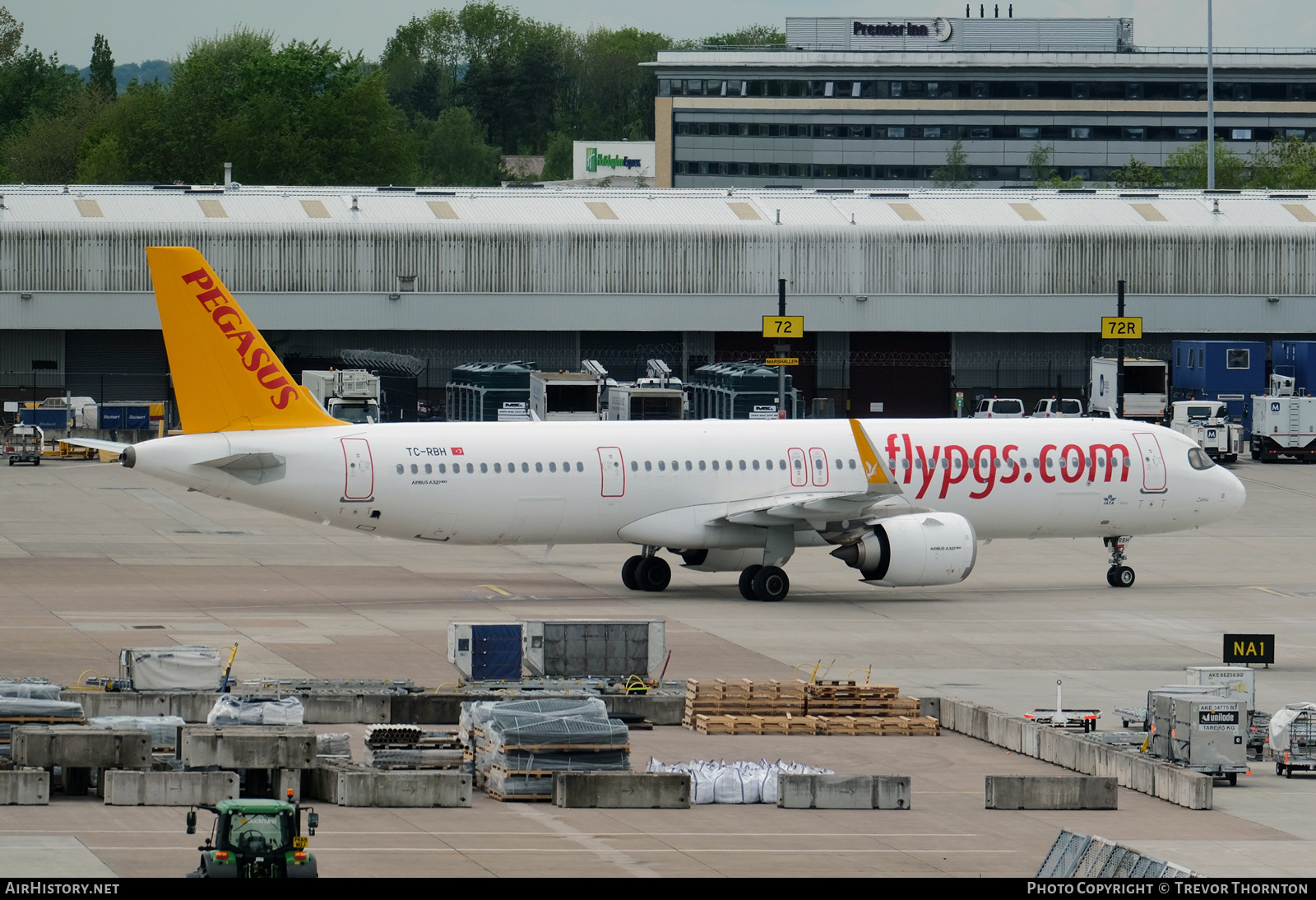 Aircraft Photo of TC-RBH | Airbus A321-251NX | Pegasus Airlines | AirHistory.net #574081