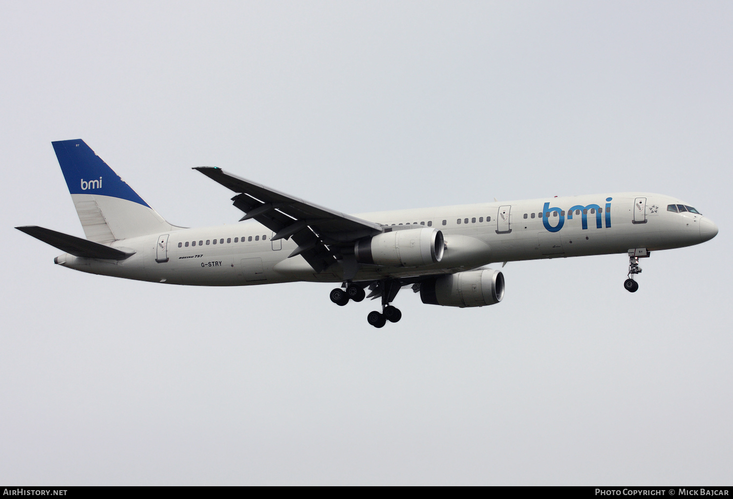 Aircraft Photo of G-STRY | Boeing 757-28A | BMI - British Midland International | AirHistory.net #574157