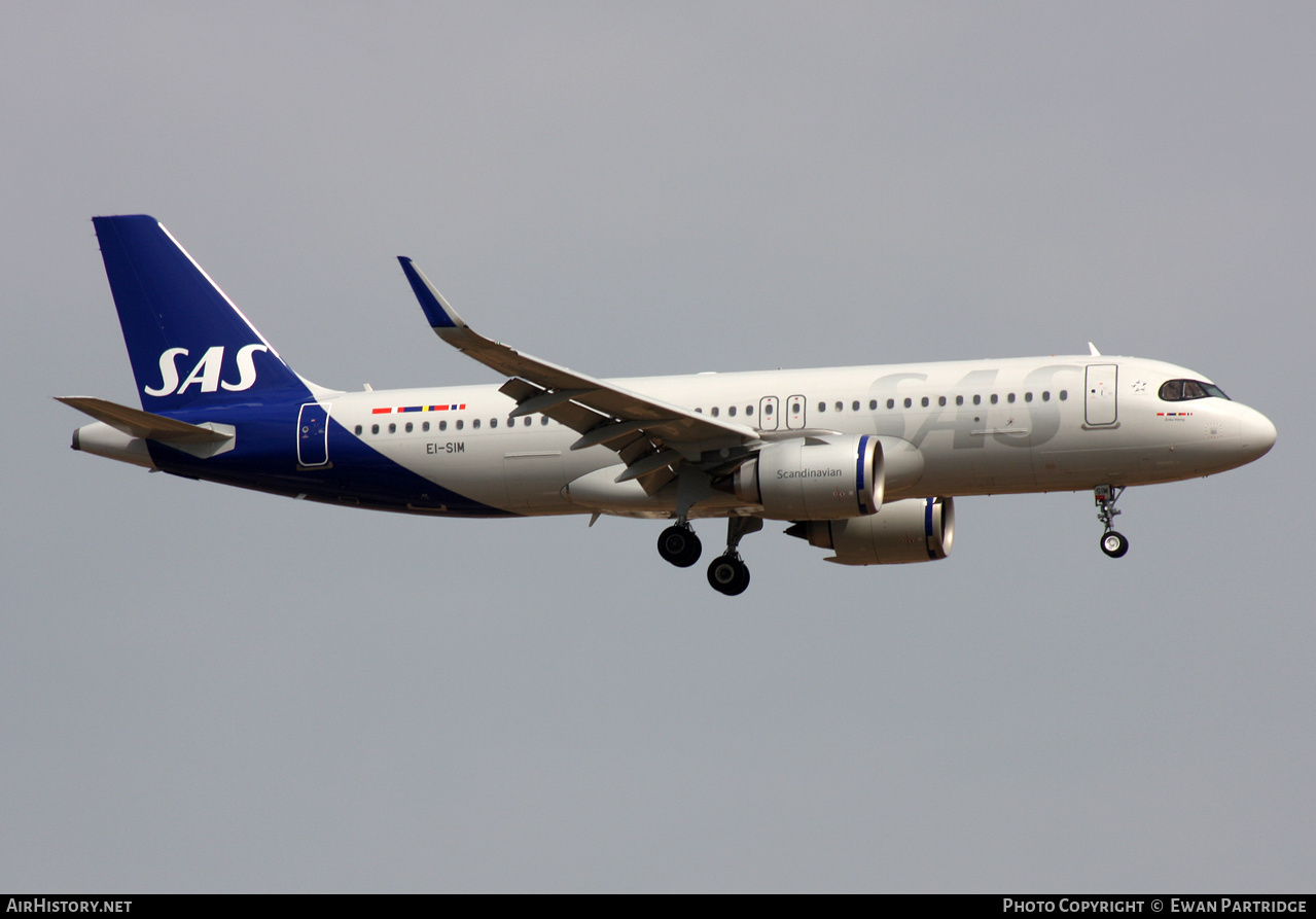 Aircraft Photo of EI-SIM | Airbus A320-251N | Scandinavian Airlines - SAS | AirHistory.net #574222