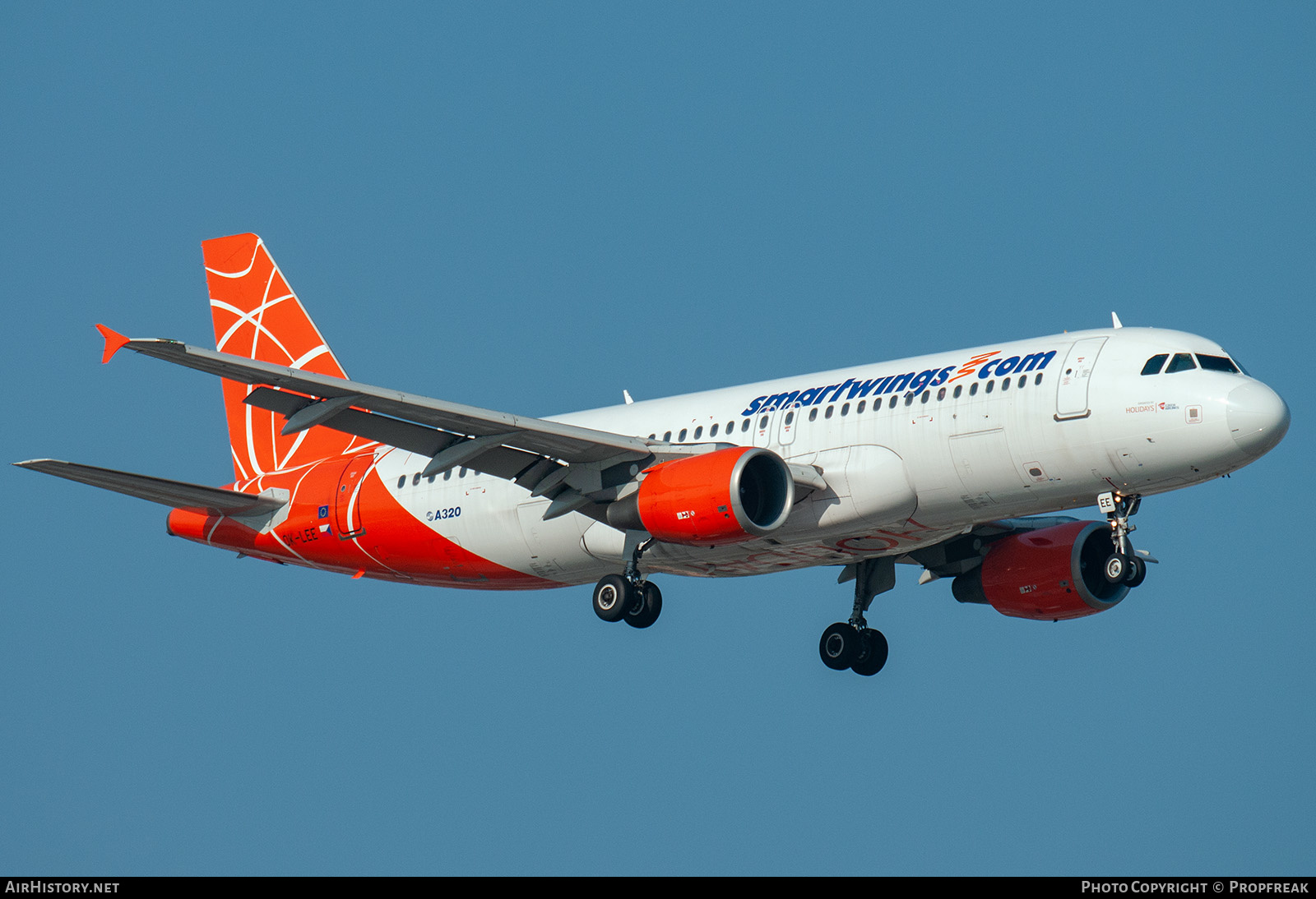 Aircraft Photo of OK-LEE | Airbus A320-214 | Smartwings | AirHistory.net #574232