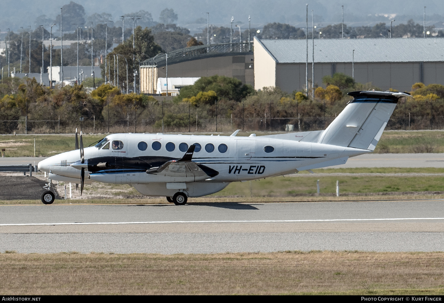 Aircraft Photo of VH-EID | Beech Super King Air 350 (B300) | AirHistory.net #574259