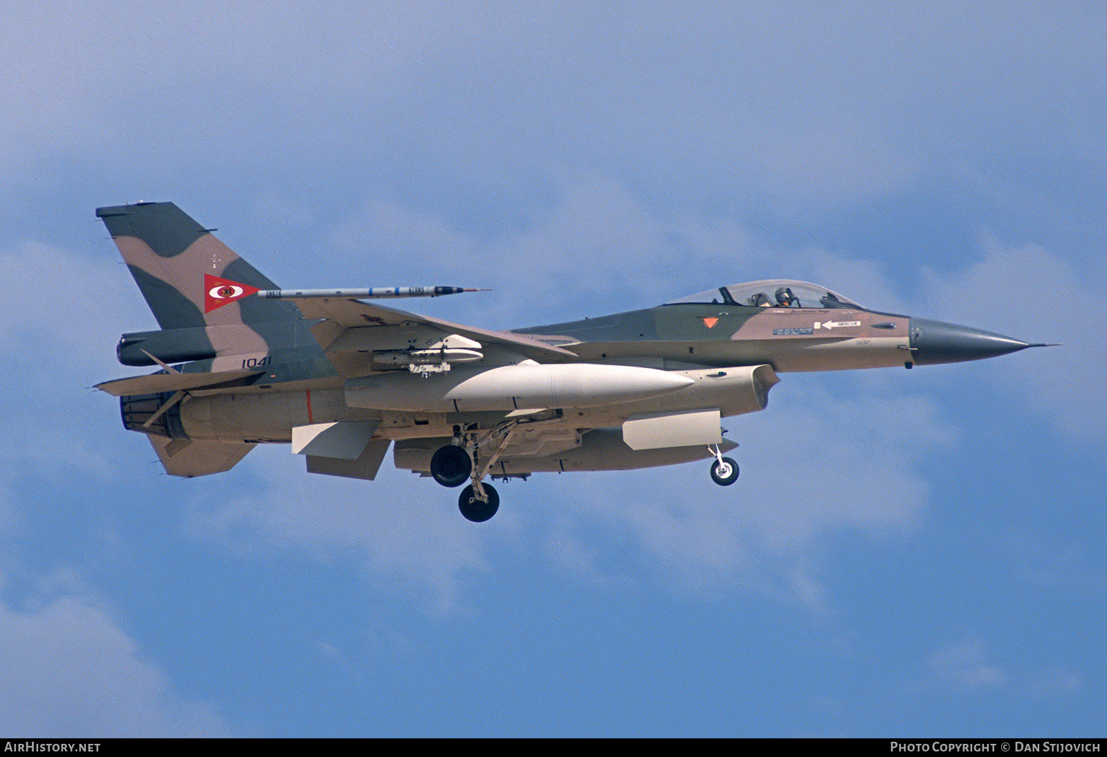 Aircraft Photo of 1041 | Lockheed F-16A Fighting Falcon | Venezuela - Air Force | AirHistory.net #574310