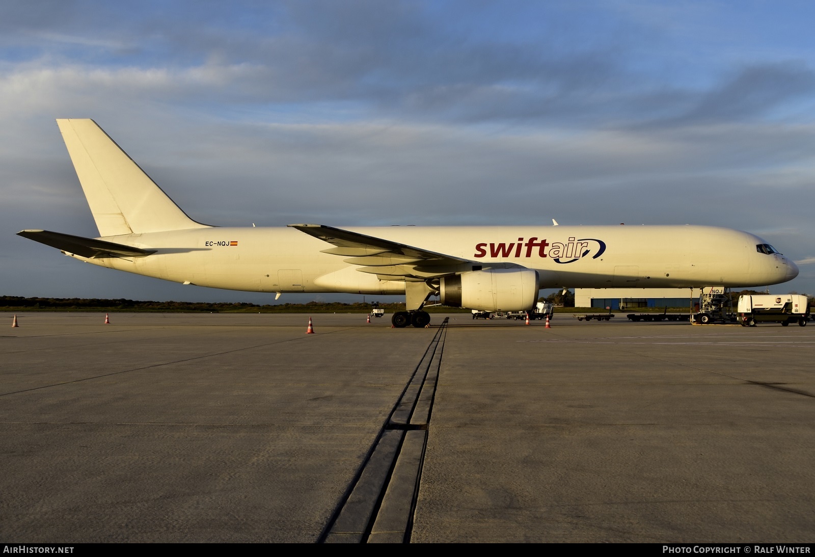 Aircraft Photo of EC-NQJ | Boeing 757-223APF | Swiftair | AirHistory.net #574325