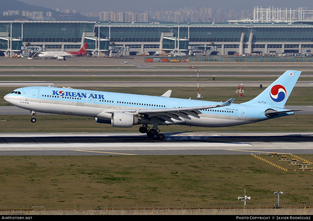 Aircraft Photo of HL7710 | Airbus A330-323E | Korean Air | AirHistory.net #574329