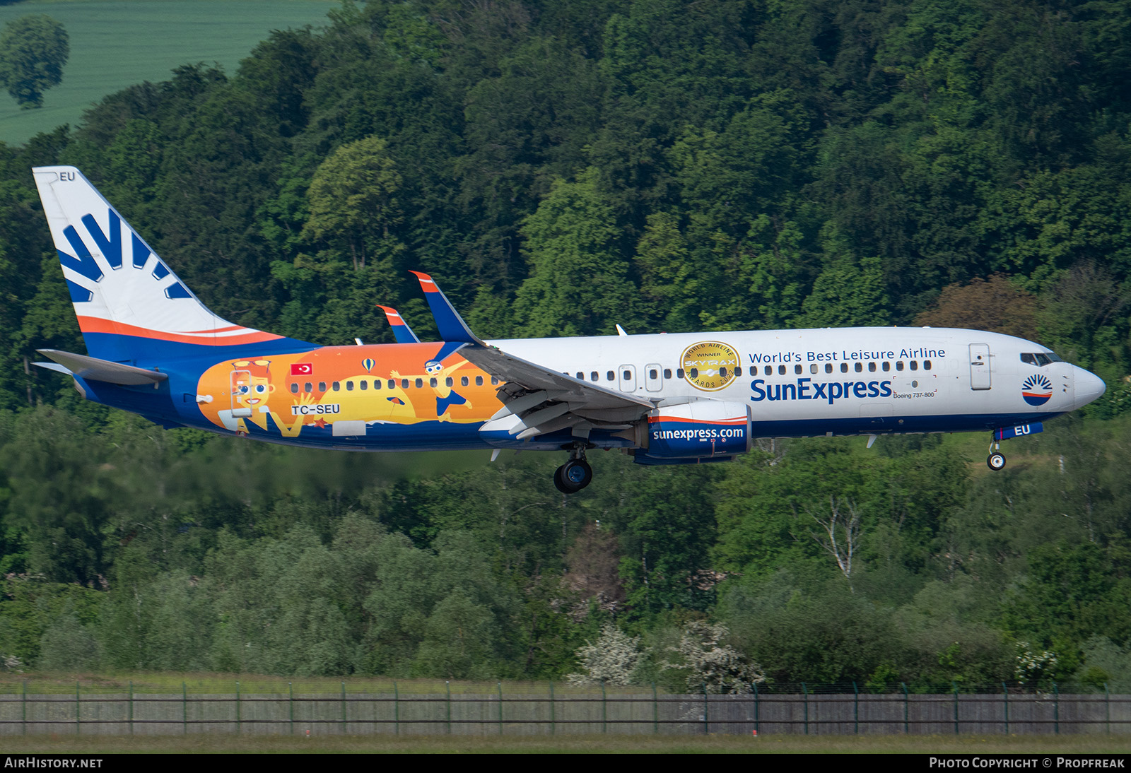 Aircraft Photo of TC-SEU | Boeing 737-8HC | SunExpress | AirHistory.net #574453