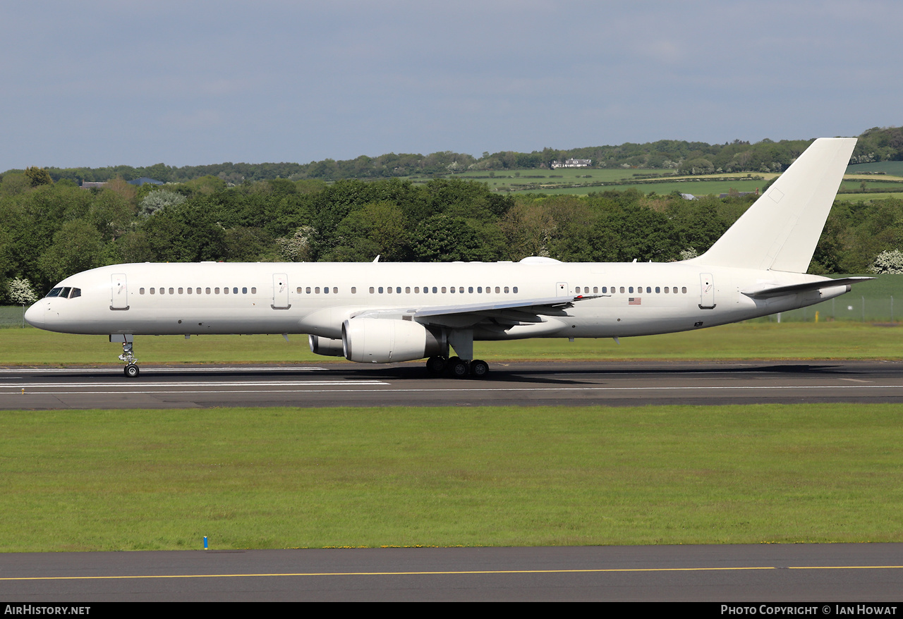 Aircraft Photo of 00-9001 | Boeing C-32B (757-23A) | USA - Air Force | AirHistory.net #574470