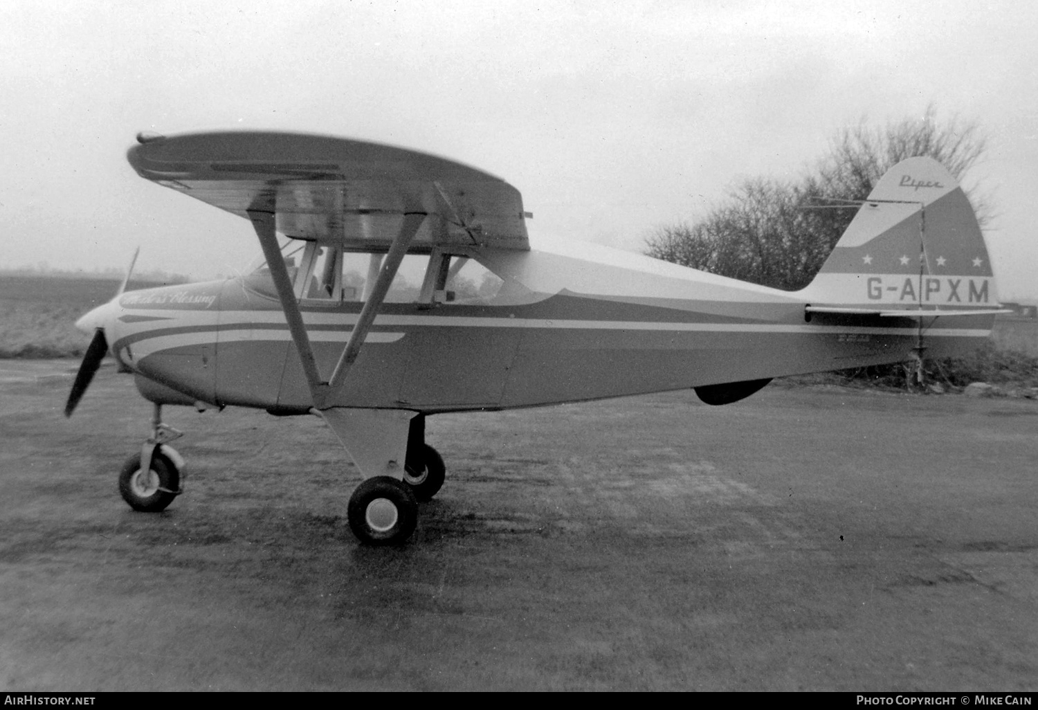 Aircraft Photo of G-APXM | Piper PA-22-160 Tri-Pacer | AirHistory.net #574596