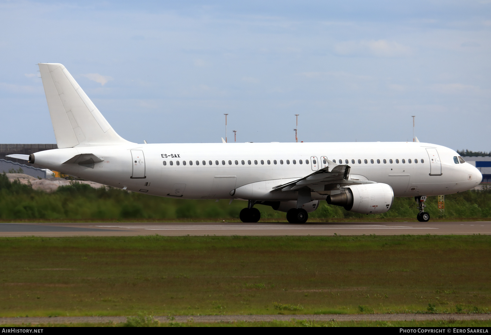 Aircraft Photo of ES-SAX | Airbus A320-214 | AirHistory.net #574646
