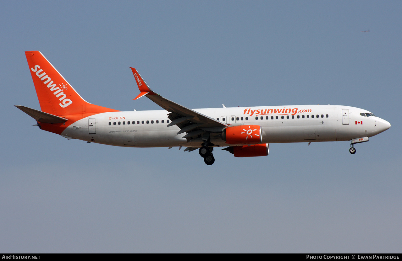 Aircraft Photo of C-GLRN | Boeing 737-8SH | Sunwing Airlines | AirHistory.net #574674