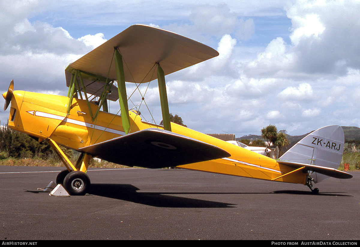 Aircraft Photo of ZK-ARJ | De Havilland D.H. 82A Tiger Moth | AirHistory.net #574906
