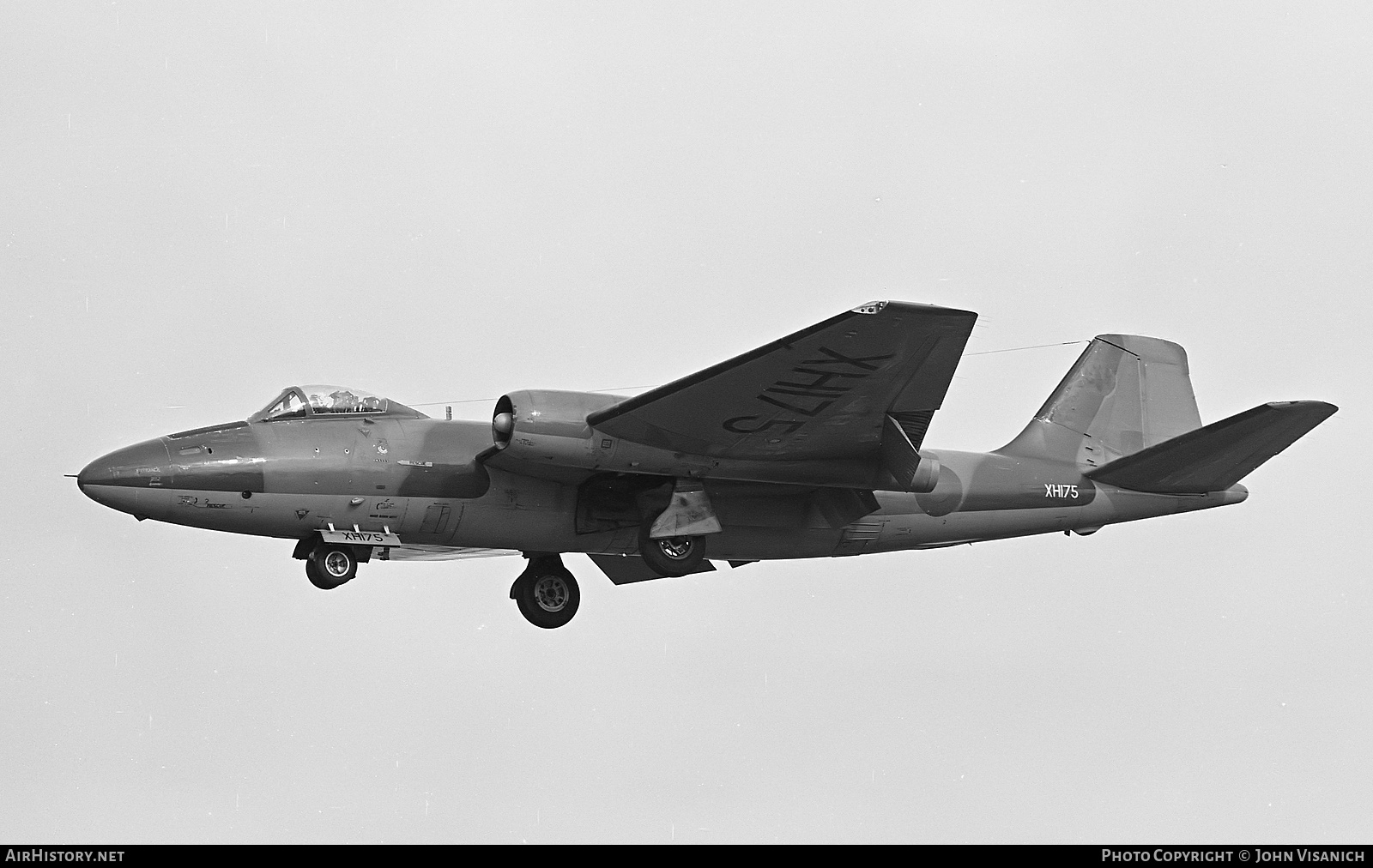 Aircraft Photo of XH175 | English Electric Canberra PR9 | UK - Air Force | AirHistory.net #574918