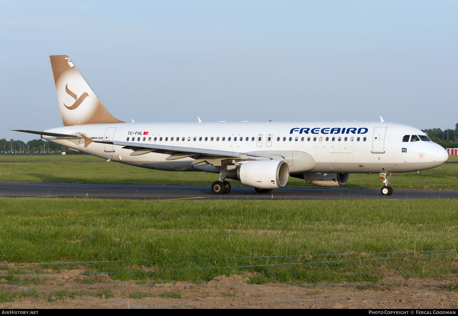 Aircraft Photo of TC-FHL | Airbus A320-214 | Freebird Airlines | AirHistory.net #574973