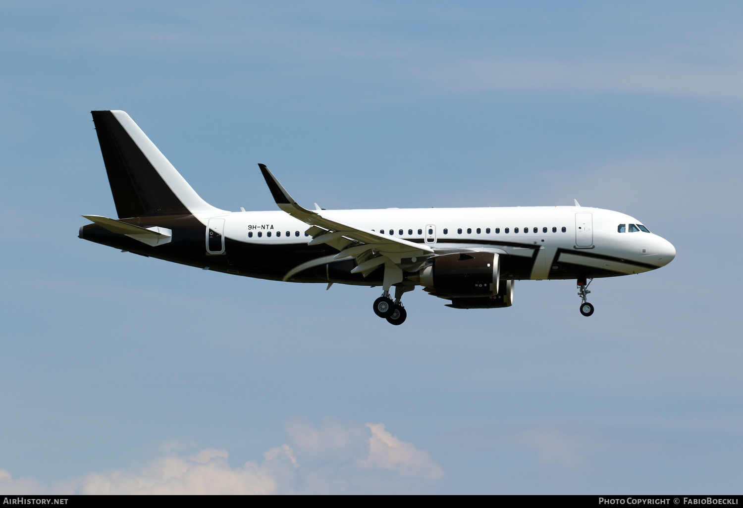 Aircraft Photo of 9H-NTA | Airbus A319-153N ACJ | AirHistory.net #575007