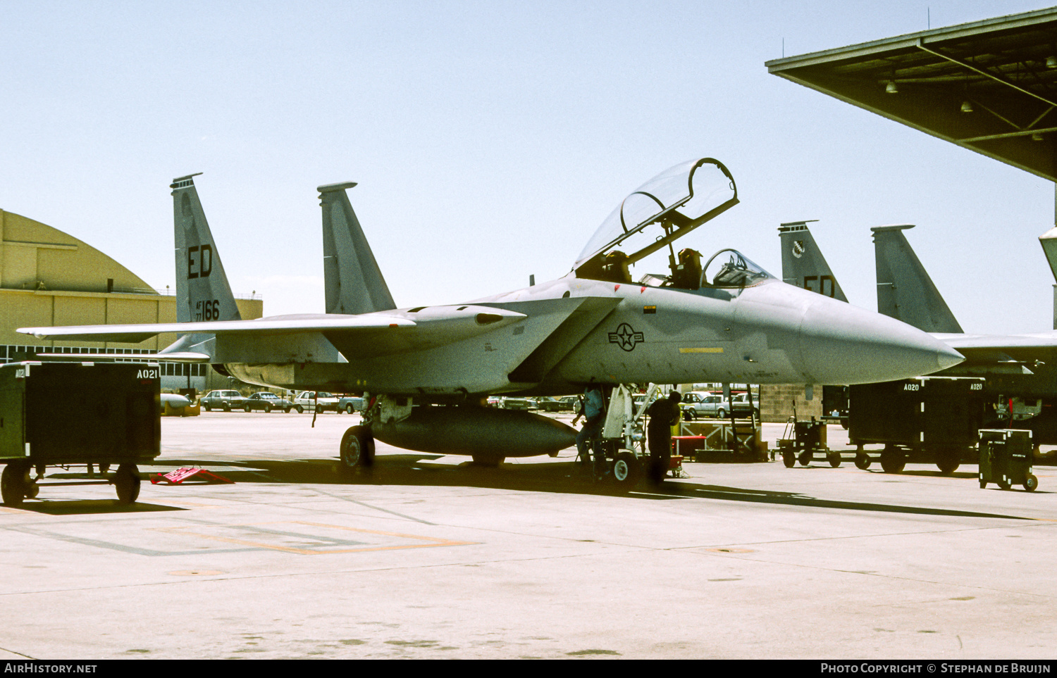 Aircraft Photo of 77-0166 / AF77-166 | McDonnell Douglas F-15B Eagle | USA - Air Force | AirHistory.net #575047