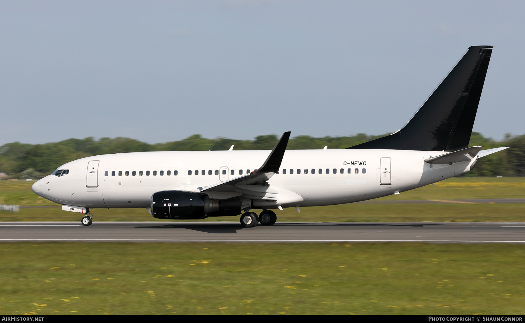 Aircraft Photo of G-NEWG | Boeing 737-76N | AirHistory.net #575075