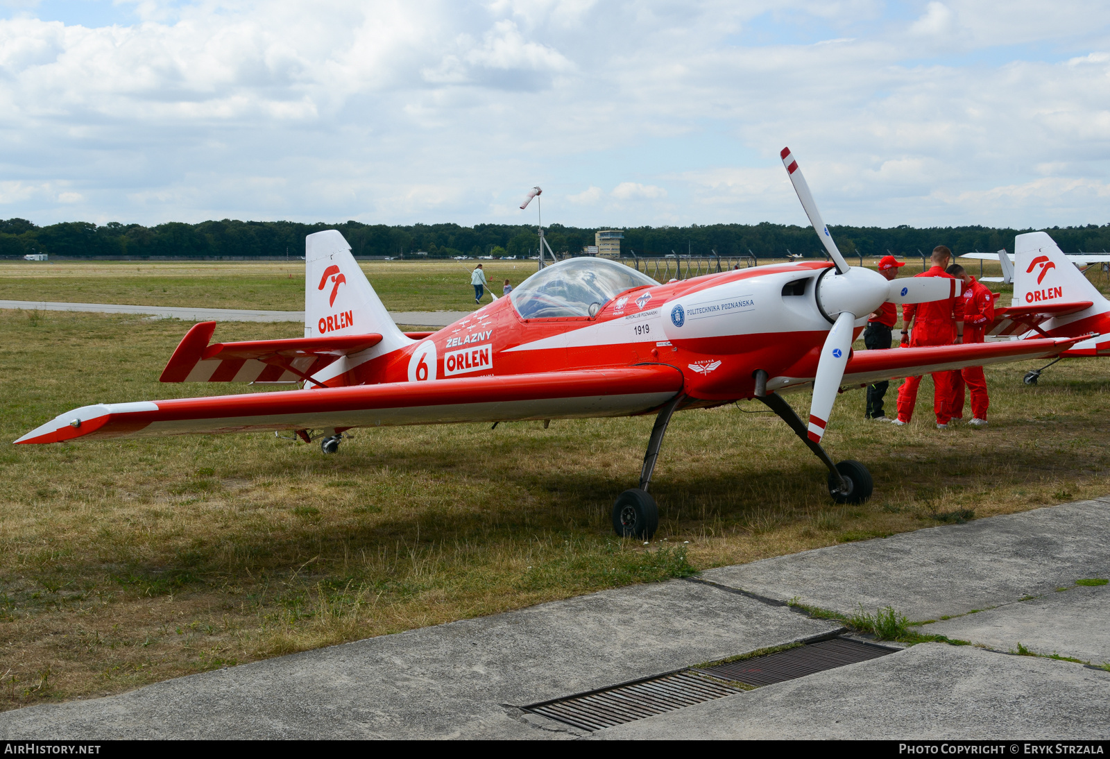 Aircraft Photo of SP-AUC | Zlin Z-50LS | Zelazny Aerobatic Team | AirHistory.net #575089