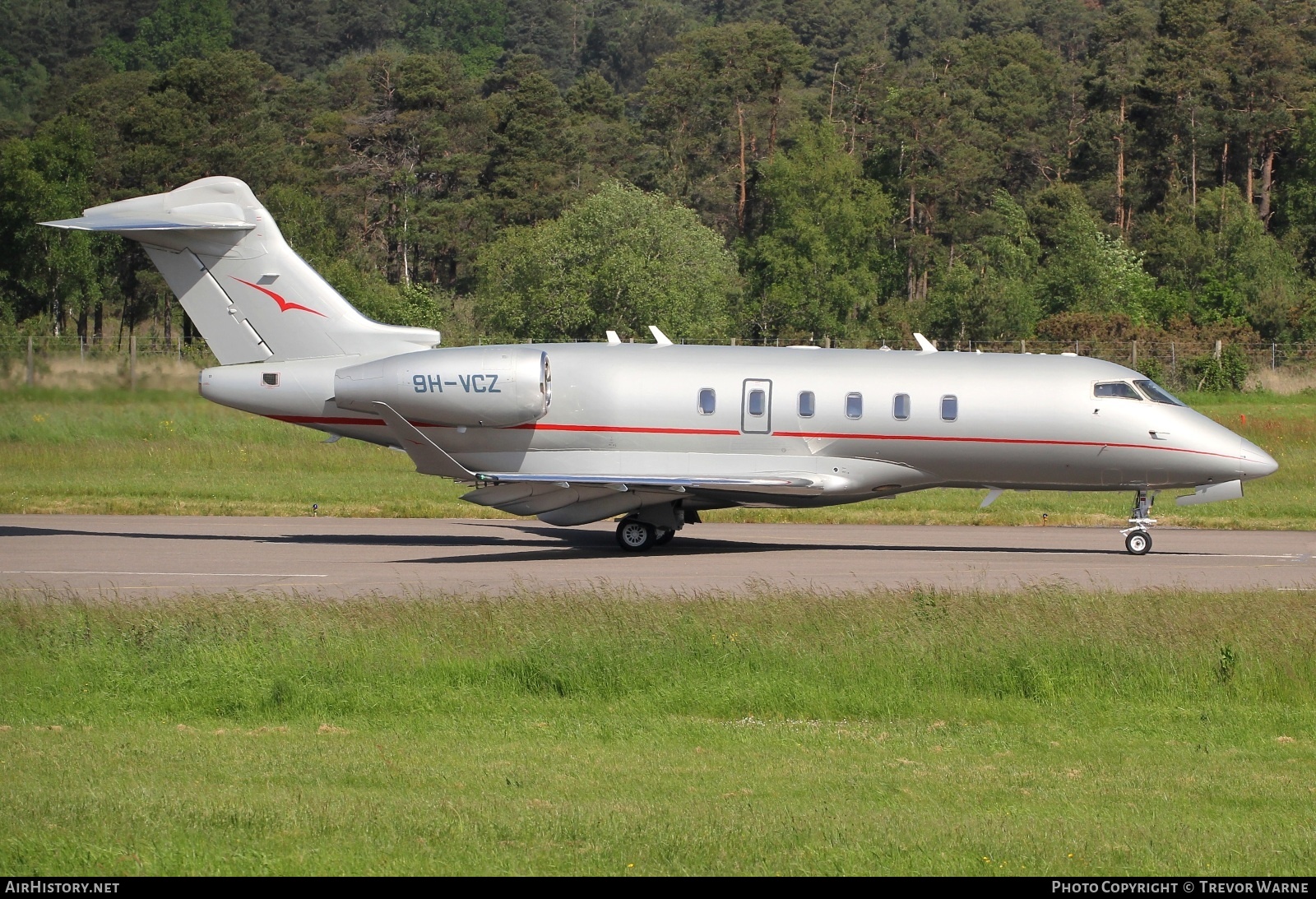 Aircraft Photo of 9H-VCZ | Bombardier Challenger 350 (BD-100-1A10) | AirHistory.net #575090