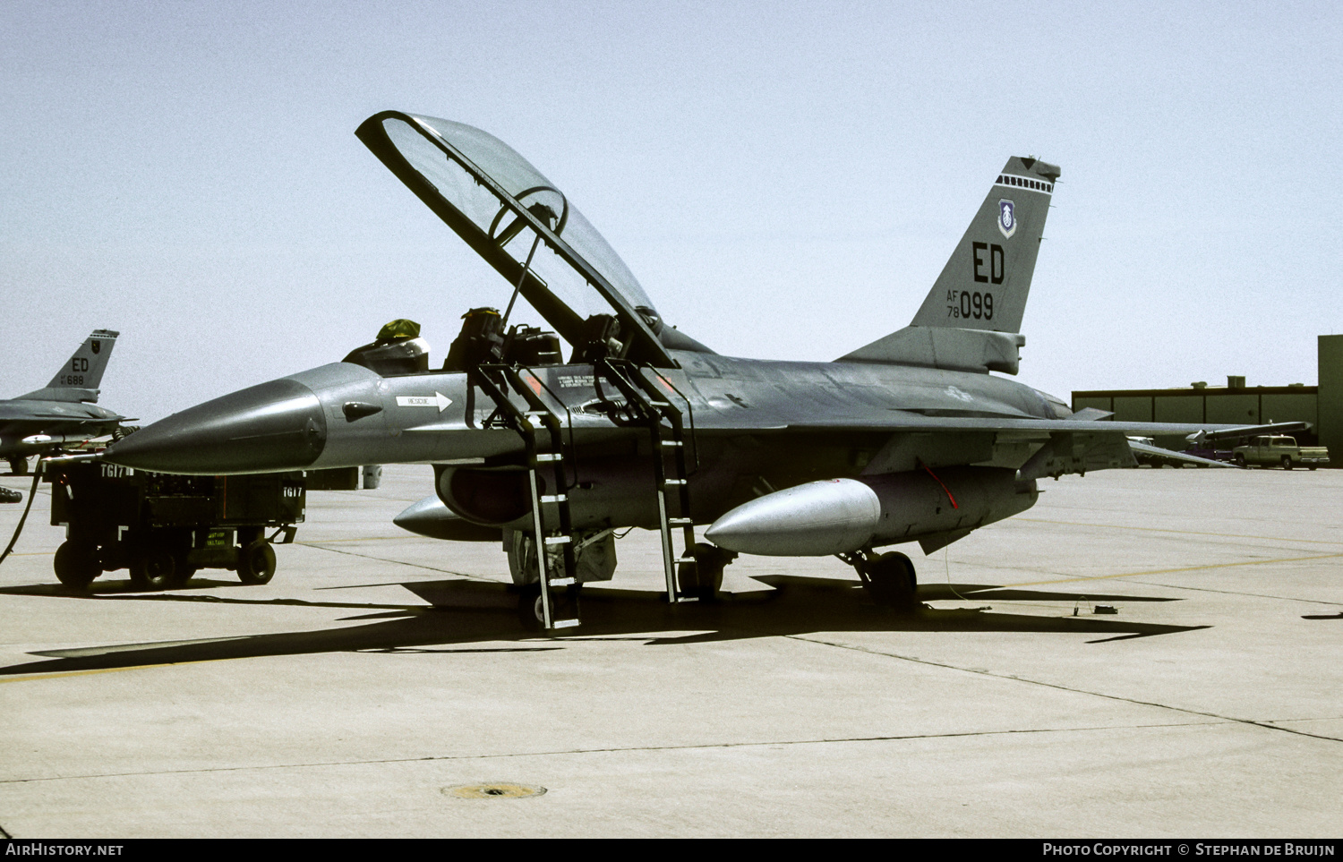 Aircraft Photo of 78-0099 / AF78-099 | General Dynamics F-16B Fighting Falcon | USA - Air Force | AirHistory.net #575122