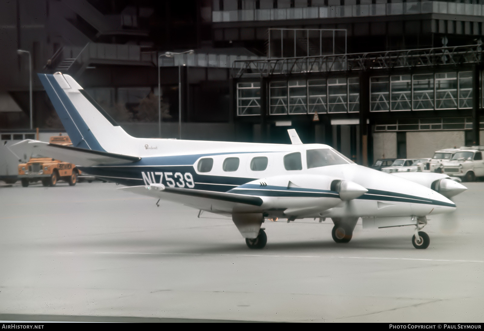 Aircraft Photo of N17539 | Beech B60 Duke | AirHistory.net #575234