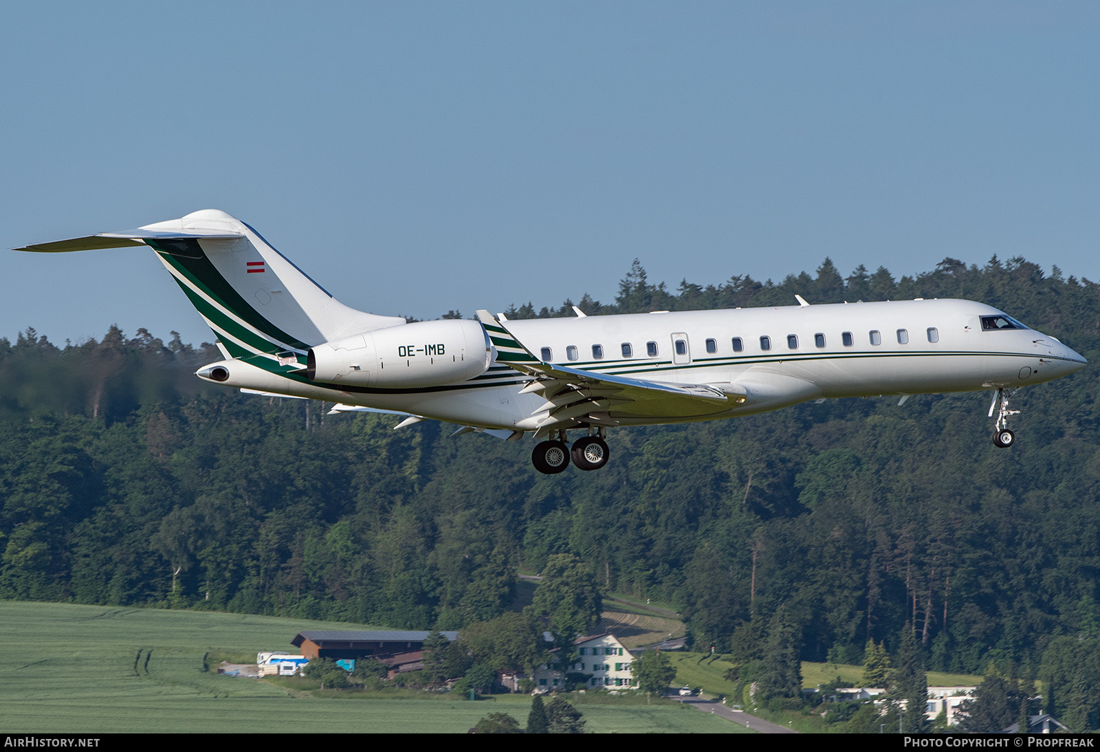 Aircraft Photo of OE-IMB | Bombardier Global 6000 (BD-700-1A10) | AirHistory.net #575442