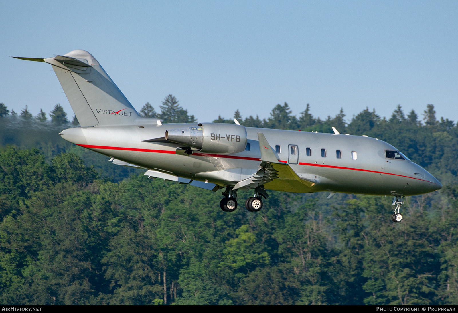 Aircraft Photo of 9H-VFB | Bombardier Challenger 605 (CL-600-2B16) | VistaJet | AirHistory.net #575443
