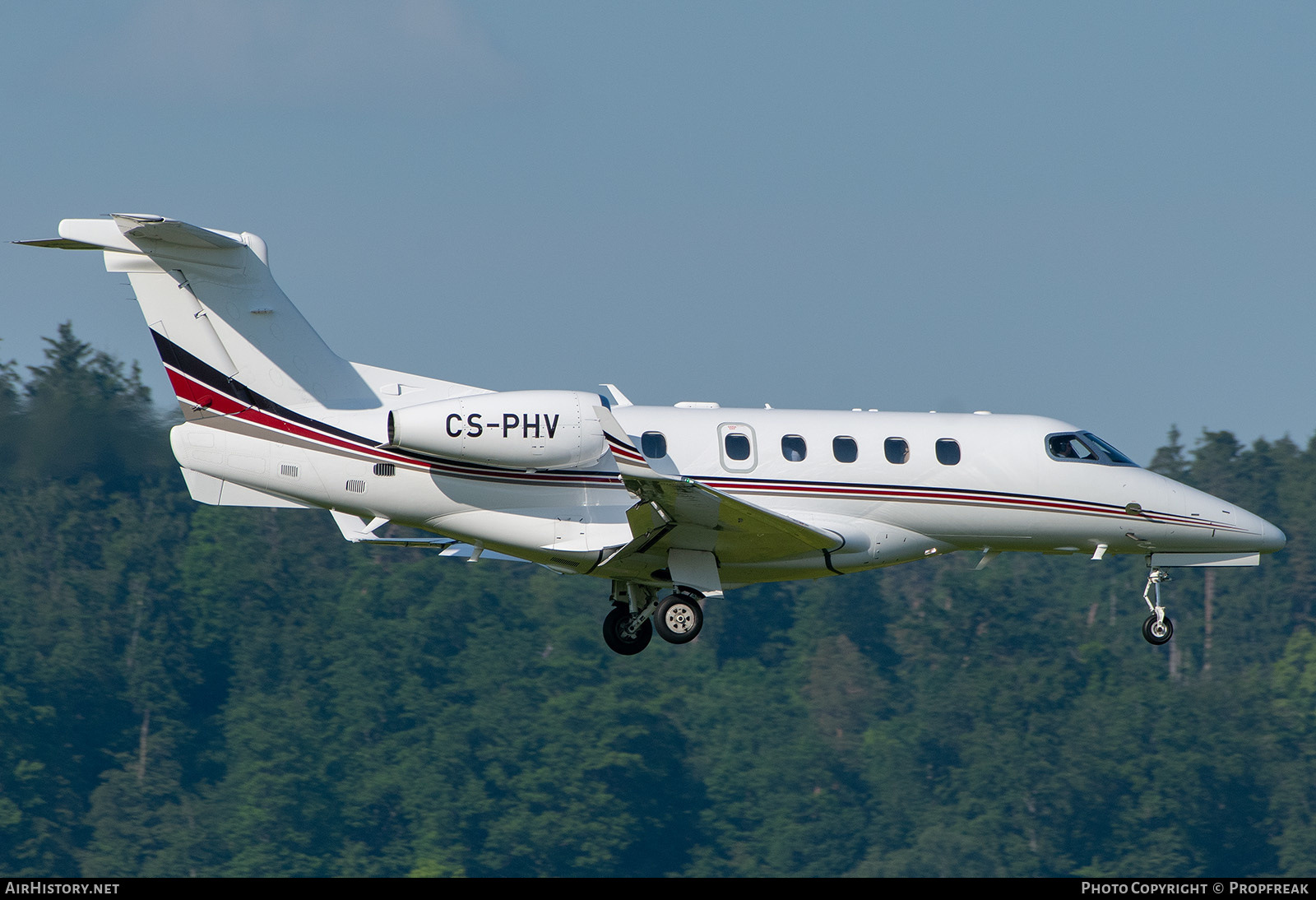 Aircraft Photo of CS-PHV | Embraer EMB-505 Phenom 300 | AirHistory.net #575445