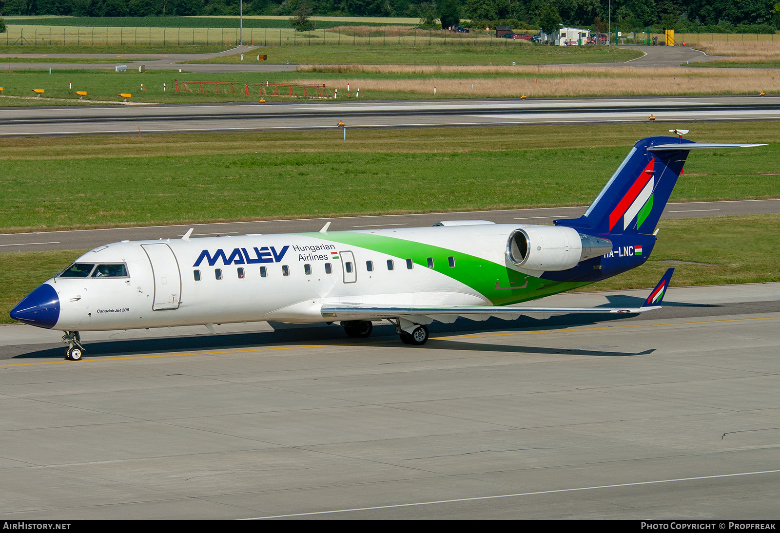Aircraft Photo of HA-LNC | Bombardier CRJ-200ER (CL-600-2B19) | Malév - Hungarian Airlines | AirHistory.net #575499