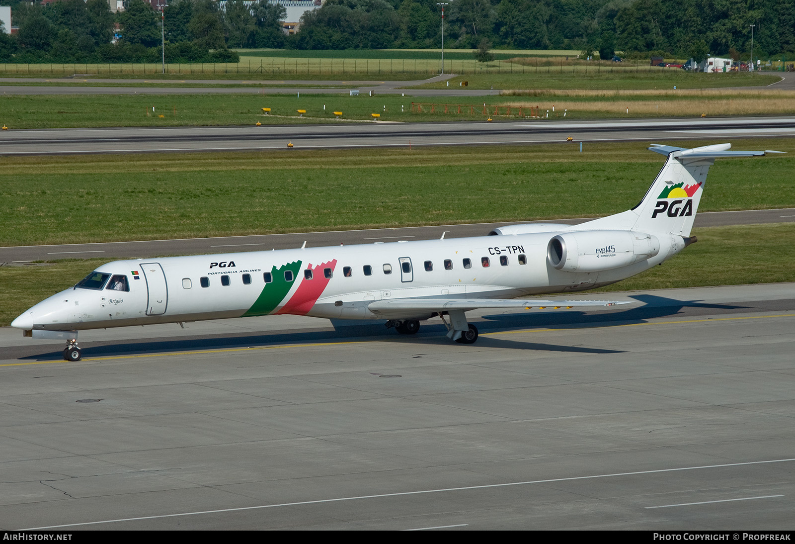 Aircraft Photo of CS-TPN | Embraer ERJ-145EP (EMB-145EP) | Portugália Airlines - PGA | AirHistory.net #575511