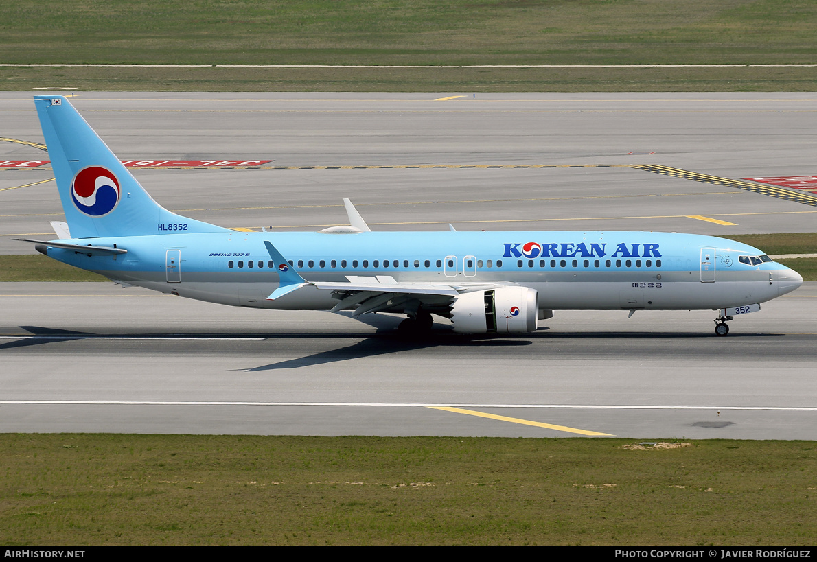 Aircraft Photo of HL8352 | Boeing 737-8 Max 8 | Korean Air | AirHistory.net #575535