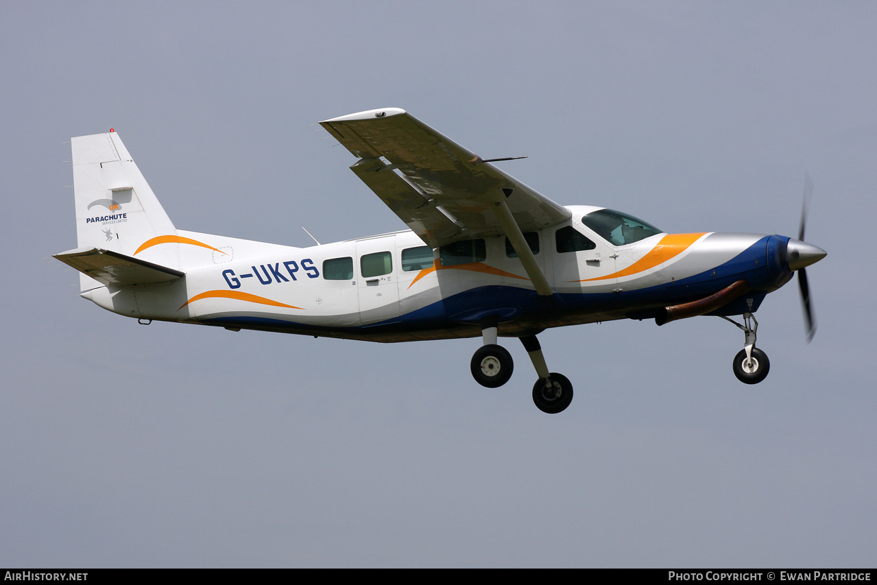 Aircraft Photo of G-UKPS | Cessna 208 Caravan I | UK Parachute Services | AirHistory.net #575554