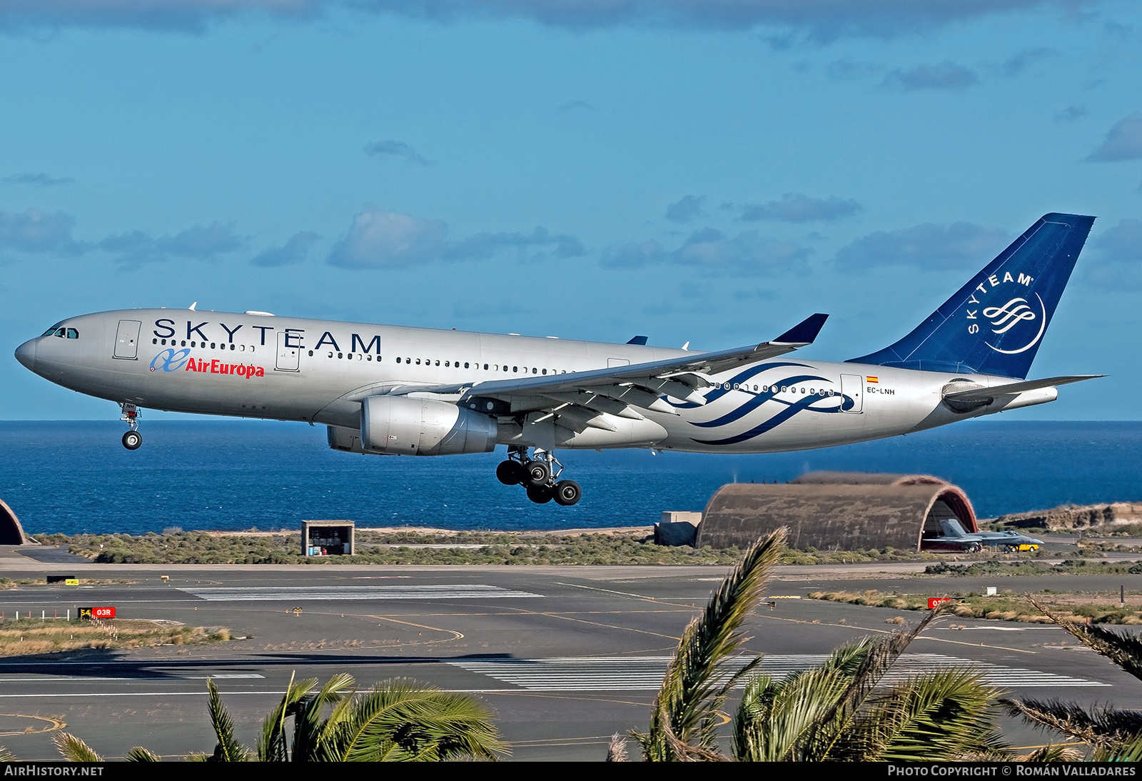 Aircraft Photo of EC-LNH | Airbus A330-243 | Air Europa | AirHistory.net #575592