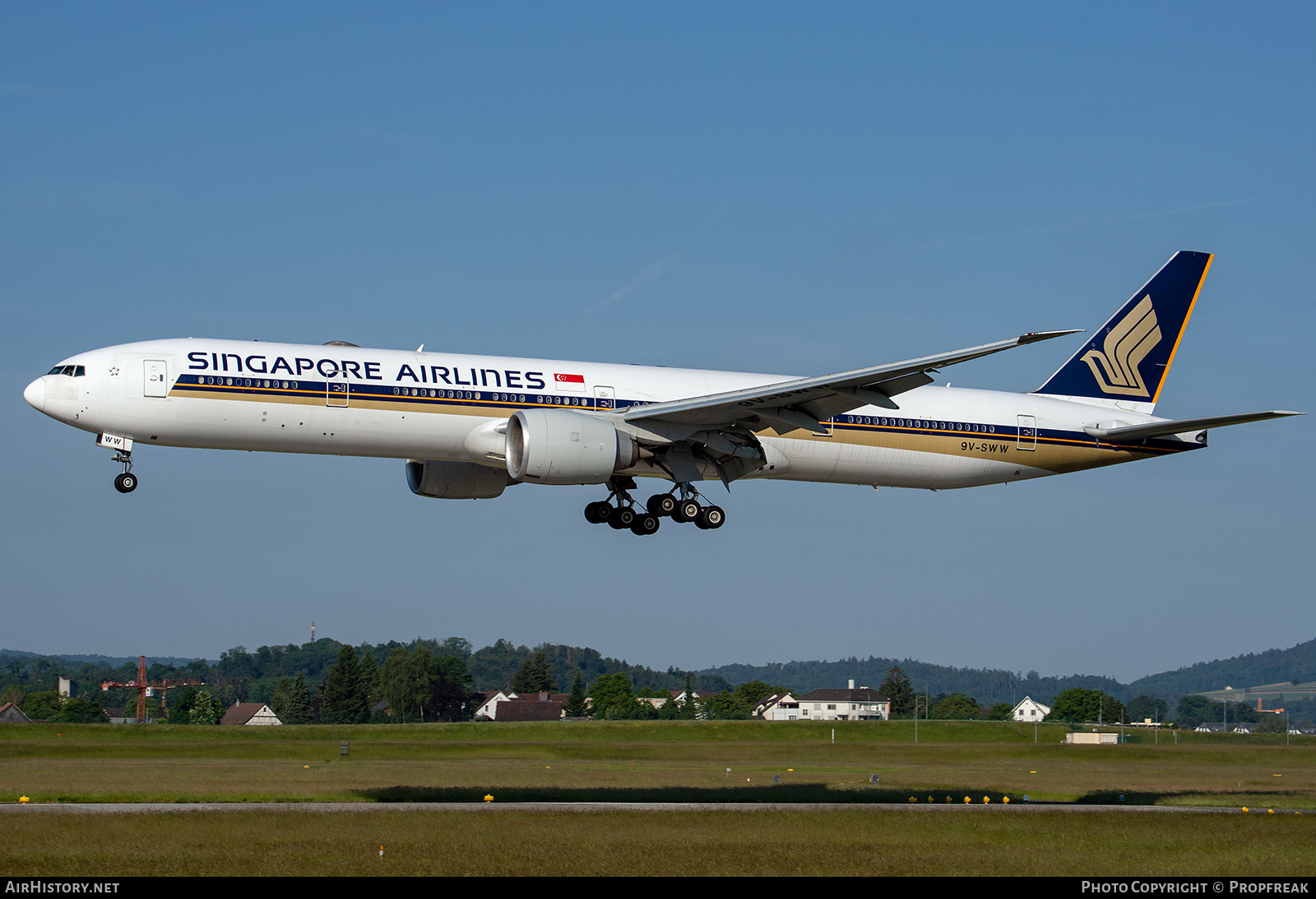 Aircraft Photo of 9V-SWW | Boeing 777-312/ER | Singapore Airlines | AirHistory.net #575615