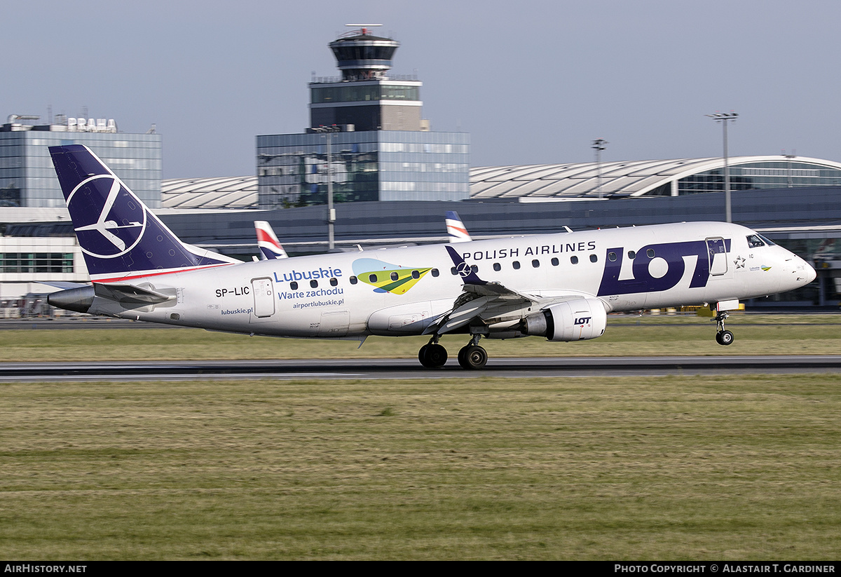 Aircraft Photo of SP-LIC | Embraer 175LR (ERJ-170-200LR) | LOT Polish Airlines - Polskie Linie Lotnicze | AirHistory.net #575670