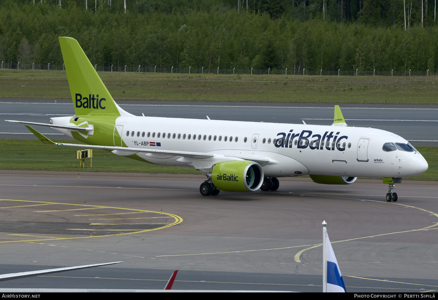 Aircraft Photo of YL-ABP | Airbus A220-371 (BD-500-1A11) | AirBaltic | AirHistory.net #575682