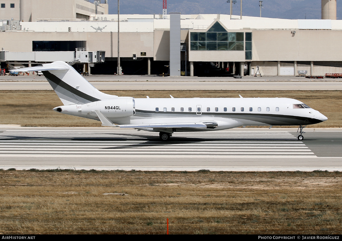 Aircraft Photo of N944GL | Bombardier Global 6000 (BD-700-1A10) | AirHistory.net #575728