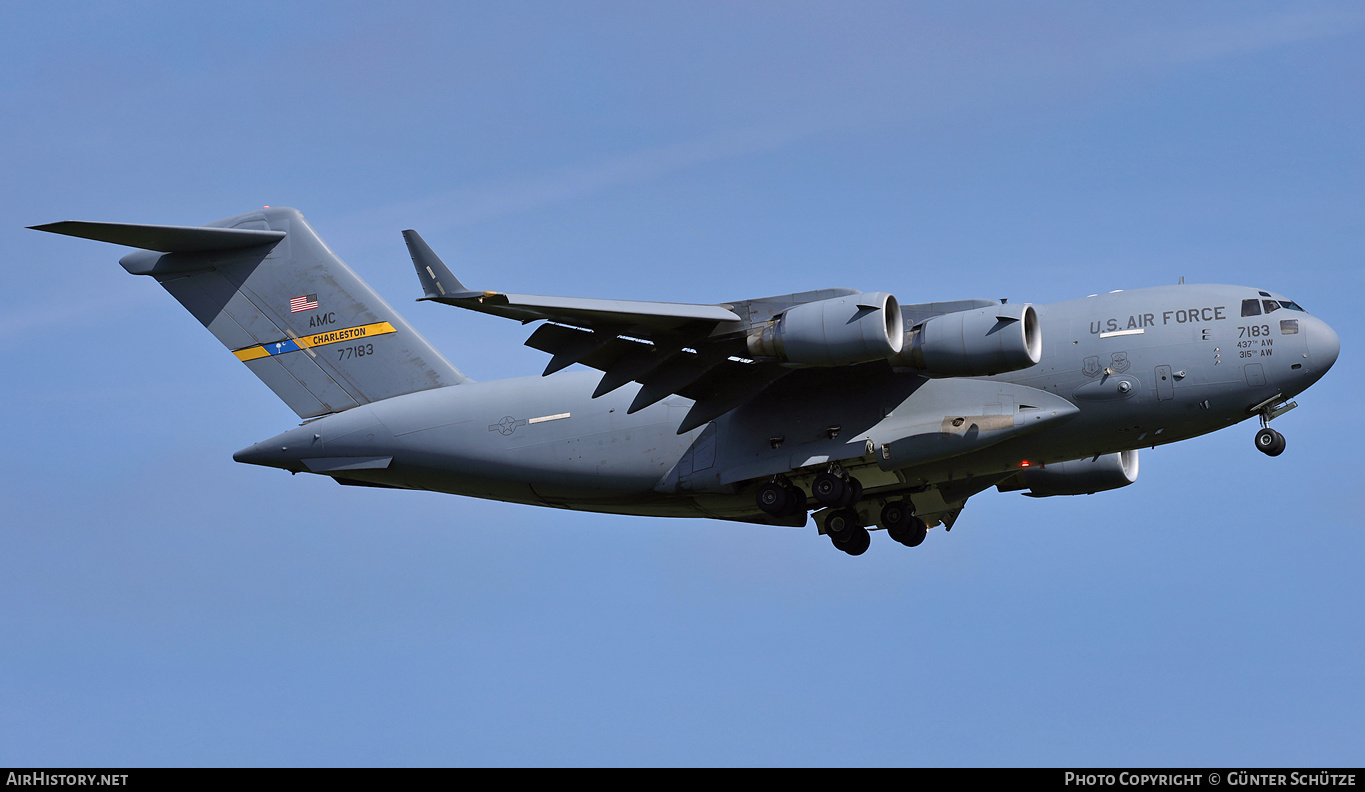 Aircraft Photo of 07-7183 / 77183 | Boeing C-17A Globemaster III | USA - Air Force | AirHistory.net #575774