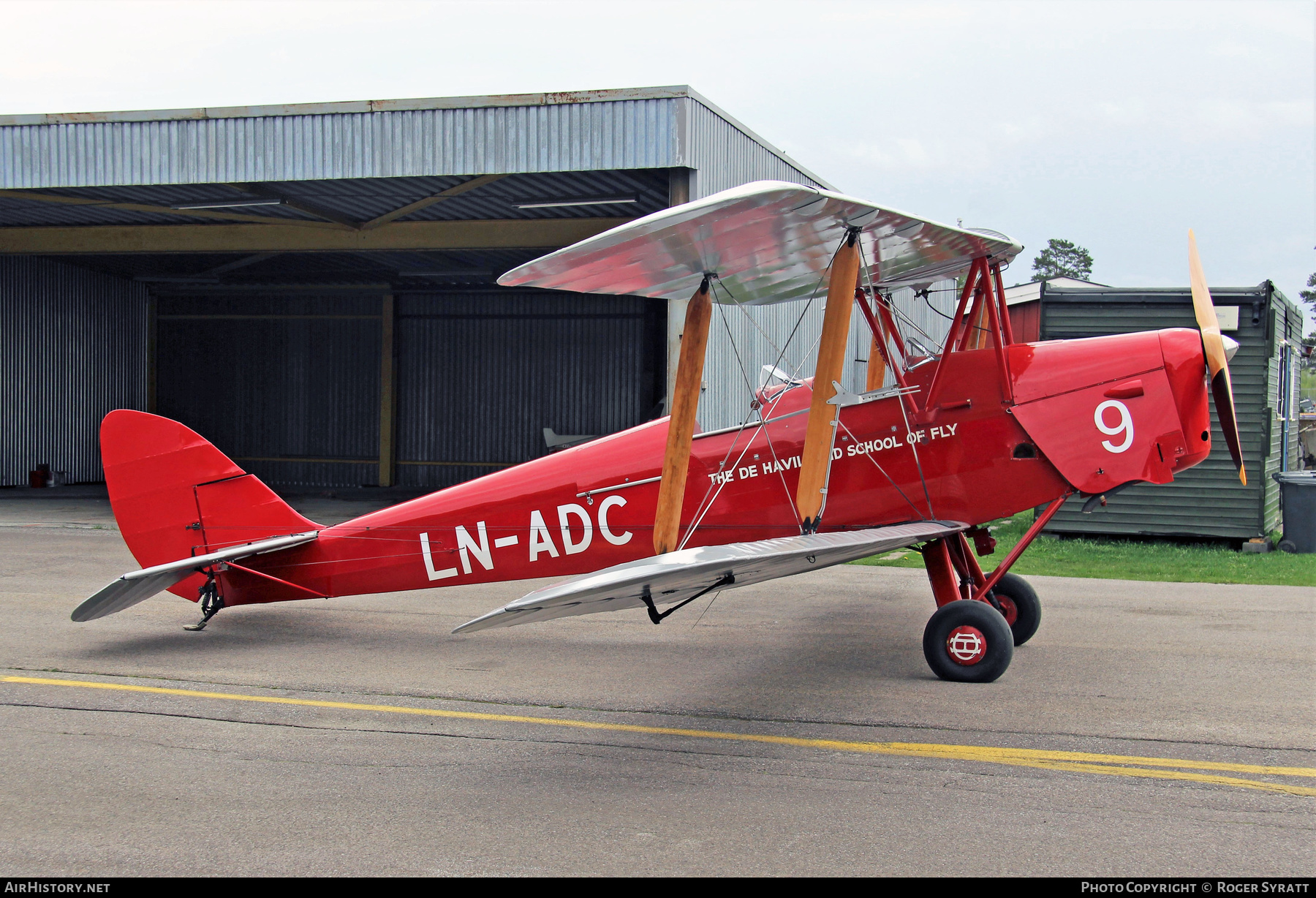 Aircraft Photo of LN-ADC | De Havilland D.H. 82A Tiger Moth | THE DE HAVILLAND SCHOOL OF FLY (sic) | AirHistory.net #575827