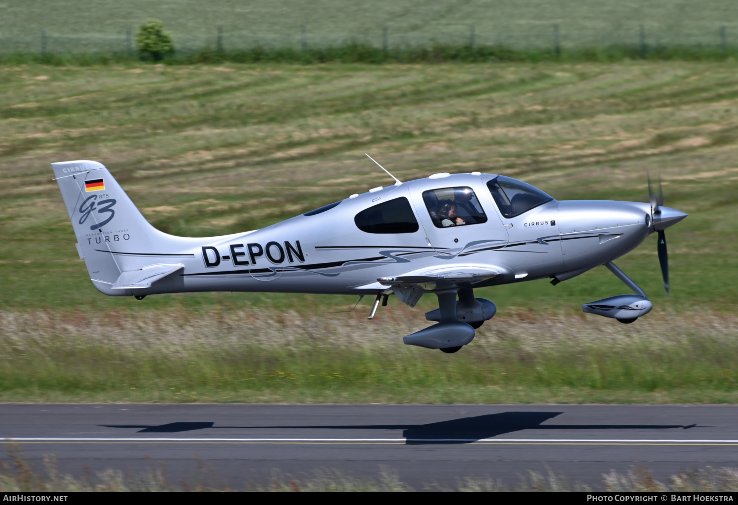 Aircraft Photo of D-EPON | Cirrus SR-22 G3-GTS Turbo | AirHistory.net #575943
