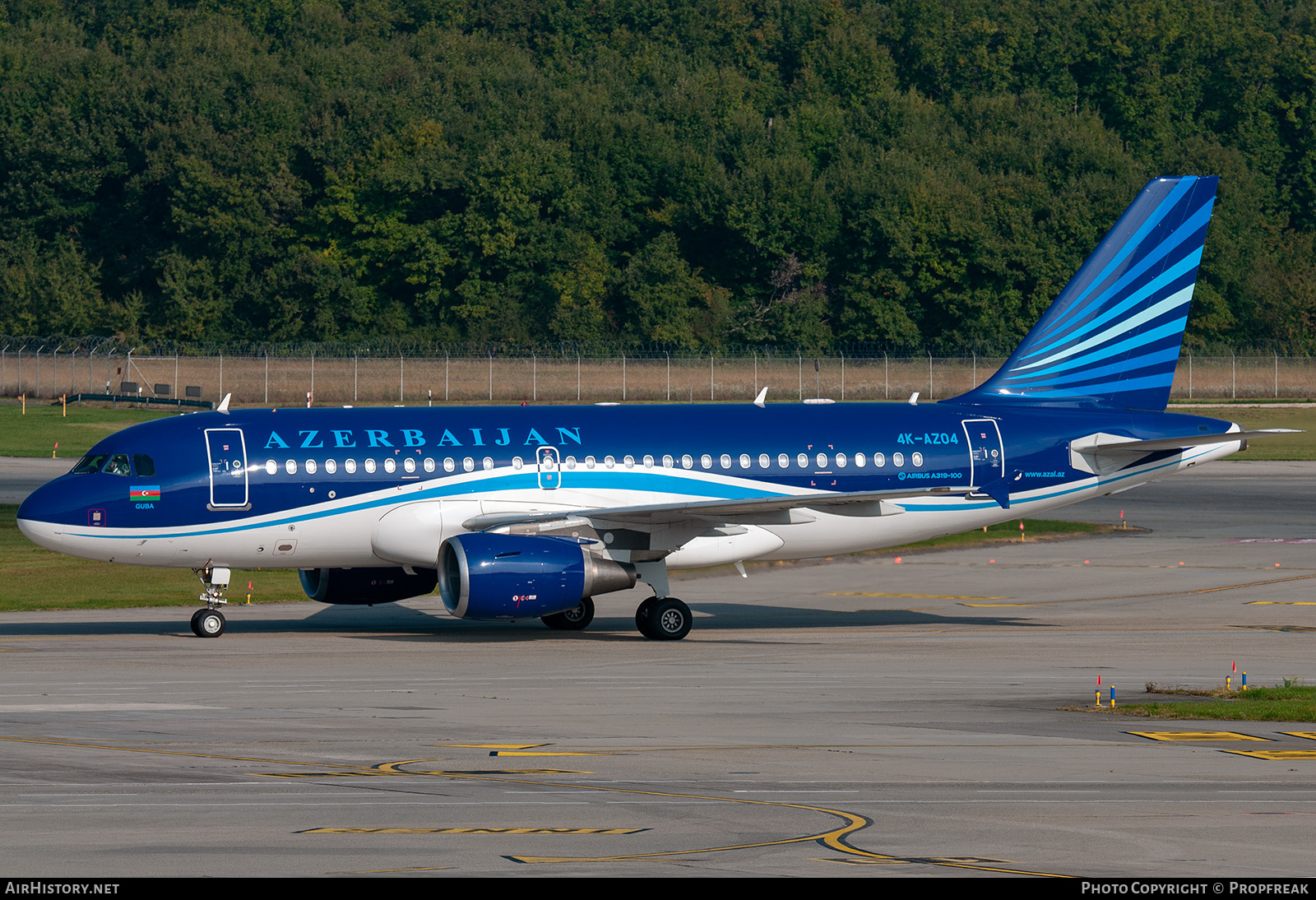 Aircraft Photo of 4K-AZ04 | Airbus A319-111 | Azerbaijan Airlines - AZAL - AHY | AirHistory.net #575983