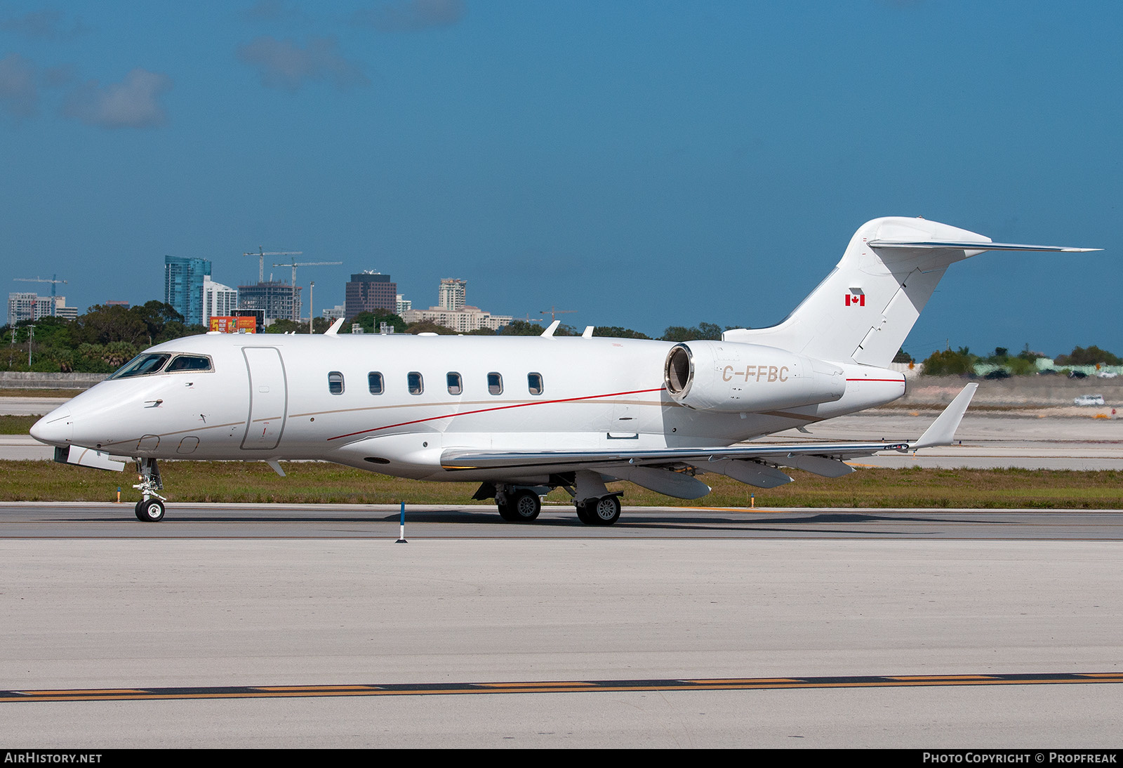 Aircraft Photo of C-FFBC | Bombardier Challenger 300 (BD-100-1A10) | AirHistory.net #576043