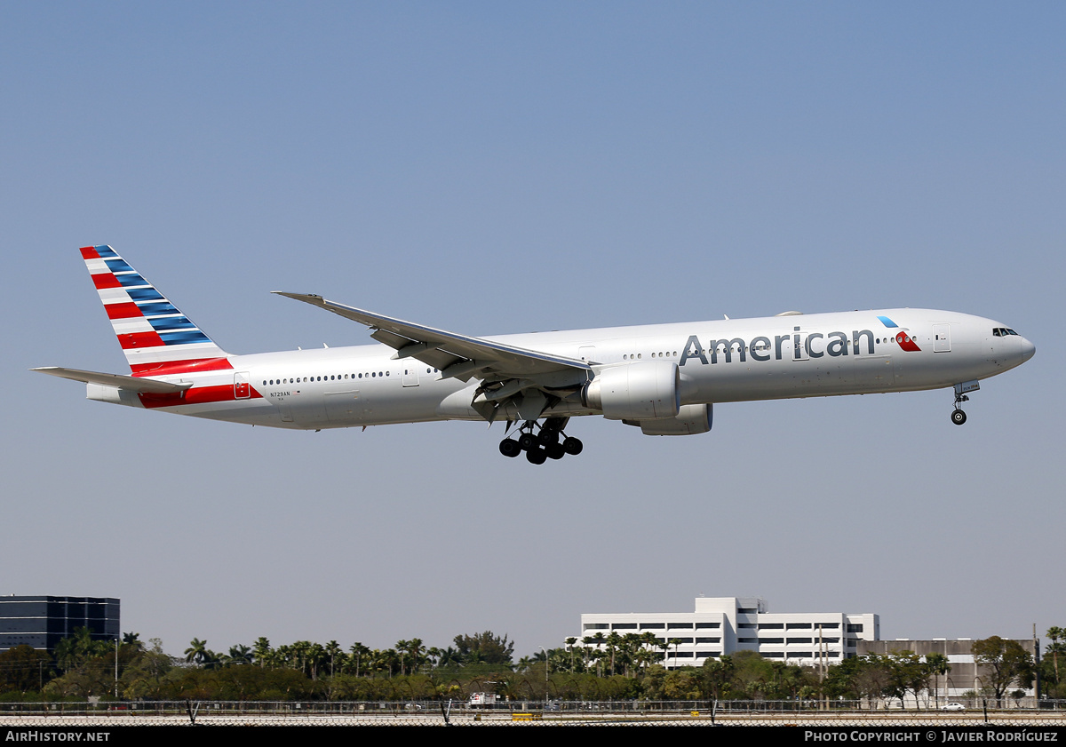 Aircraft Photo of N729AN | Boeing 777-323/ER | American Airlines | AirHistory.net #576091