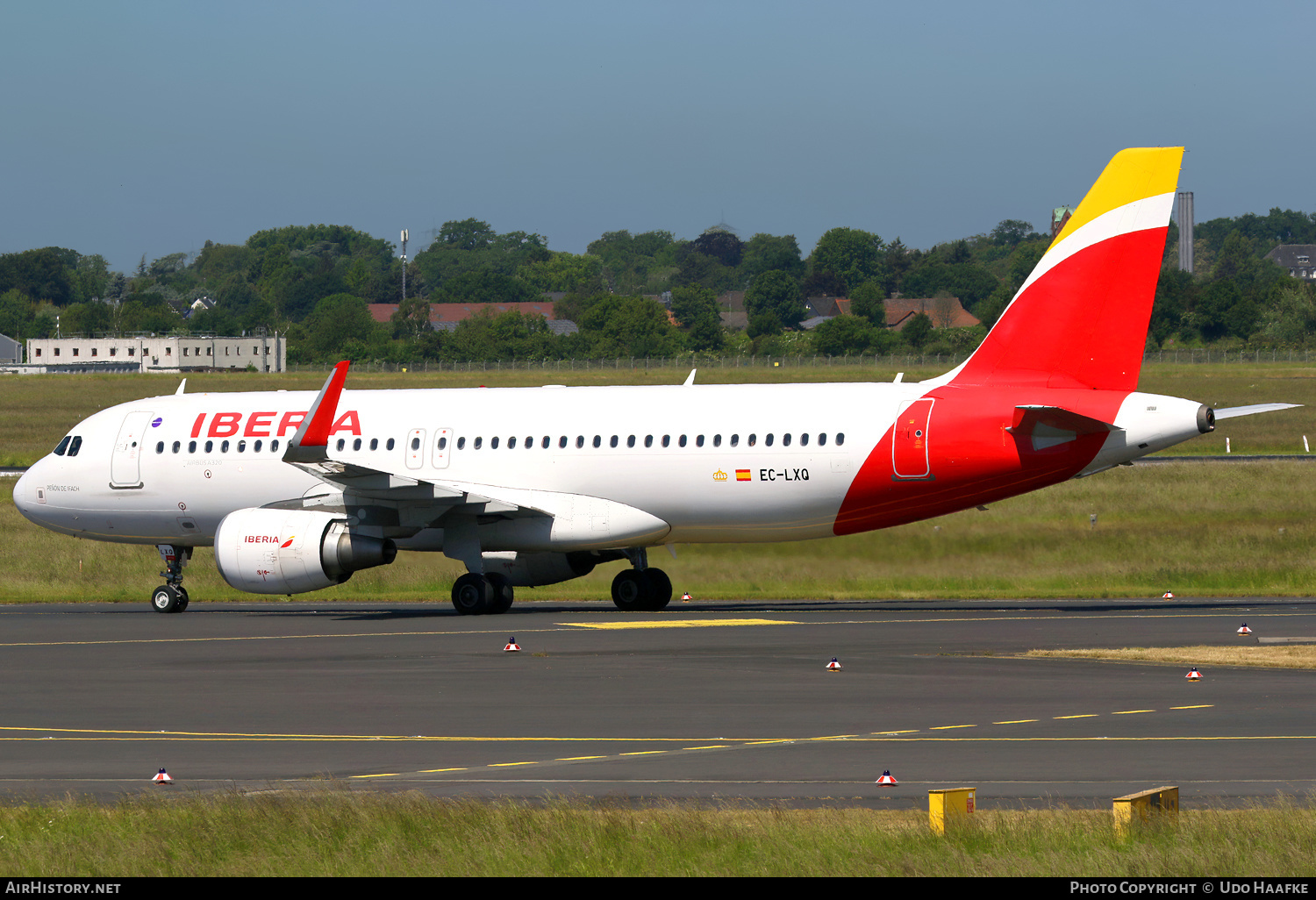 Aircraft Photo of EC-LXQ | Airbus A320-216 | Iberia | AirHistory.net #576109