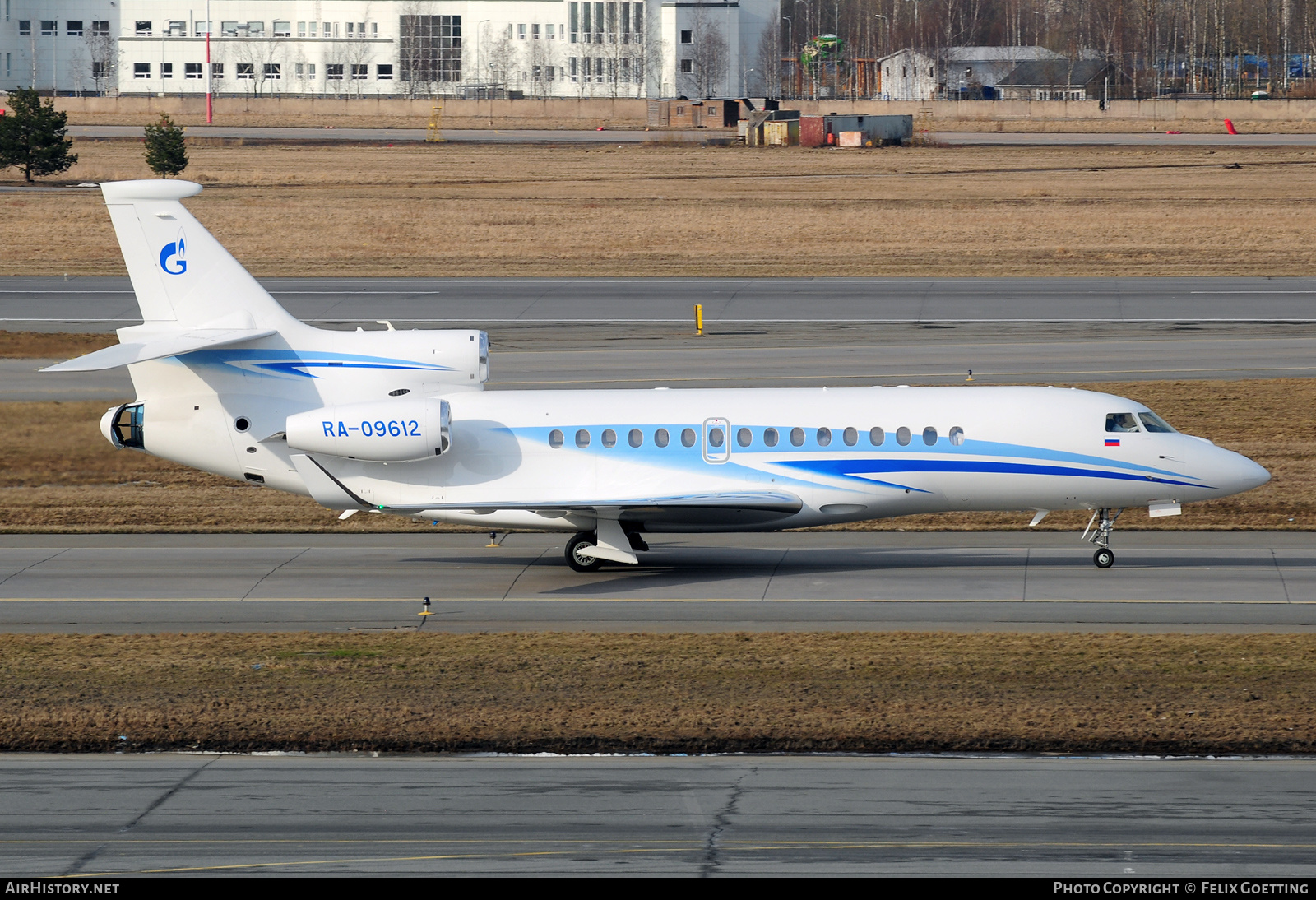 Aircraft Photo of RA-09612 | Dassault Falcon 8X | Gazpromavia | AirHistory.net #576120