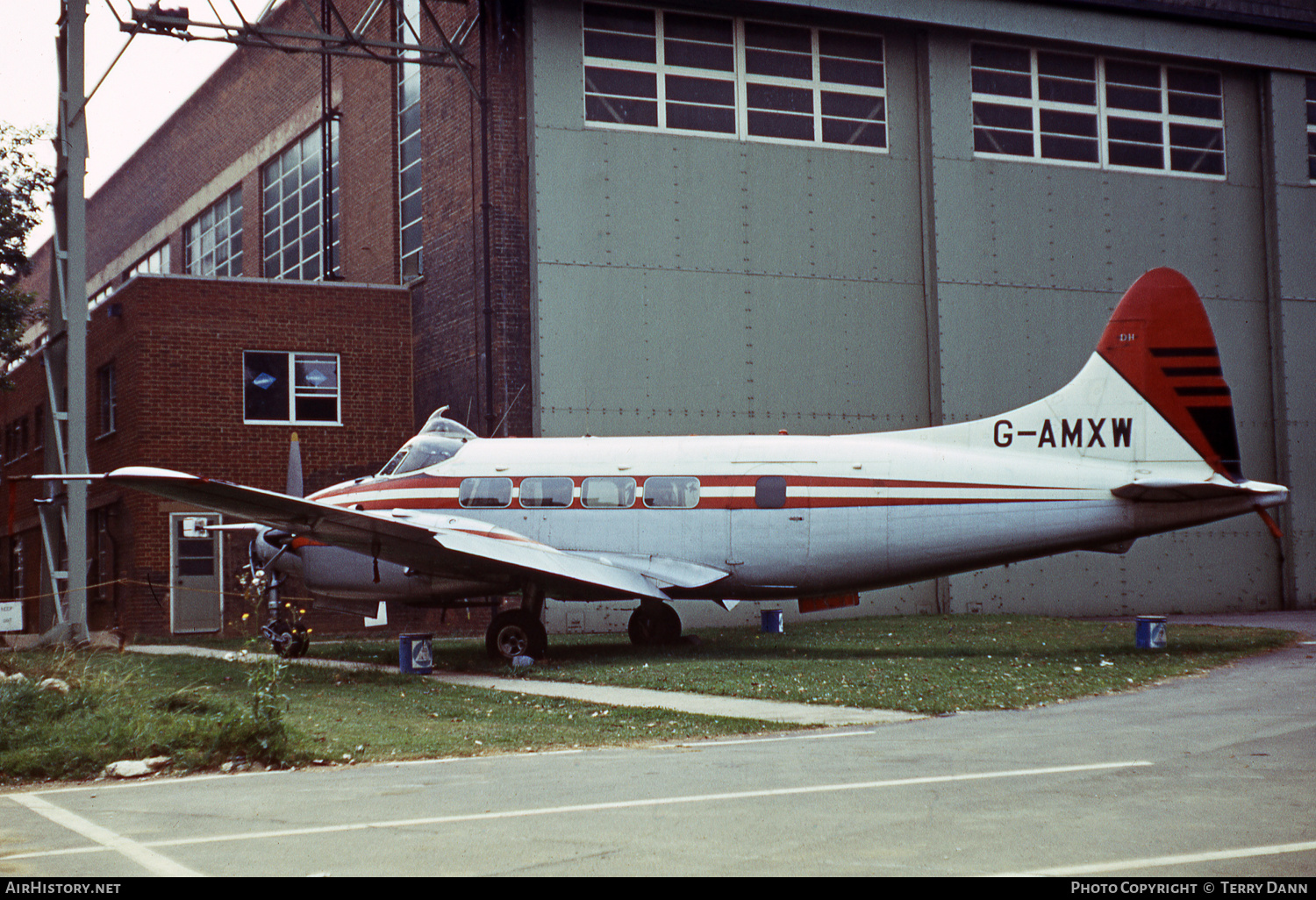 Aircraft Photo of G-AMXW | De Havilland D.H. 104 Dove 6 | AirHistory.net #576142